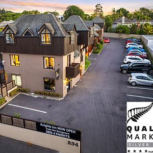 Knights Inn